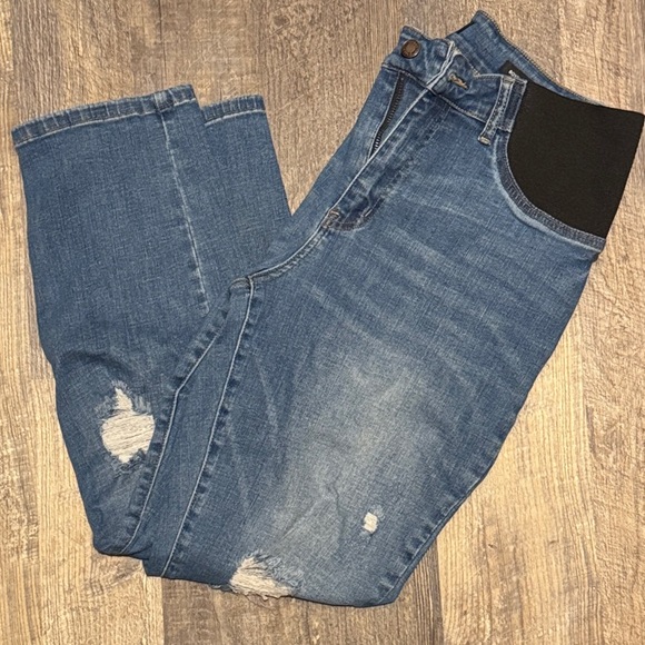 Judy Blue Distressed Boyfriend Jeans in Blue - Picture 1 of 1
